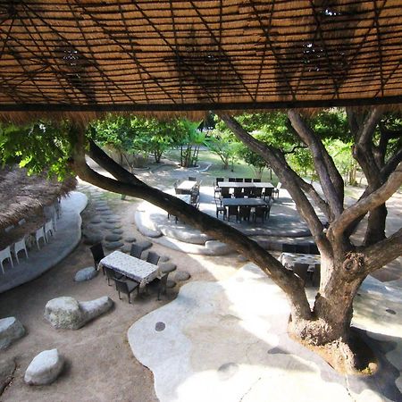 Naidee Sculptured Huts Hotel Hua Hin Luaran gambar